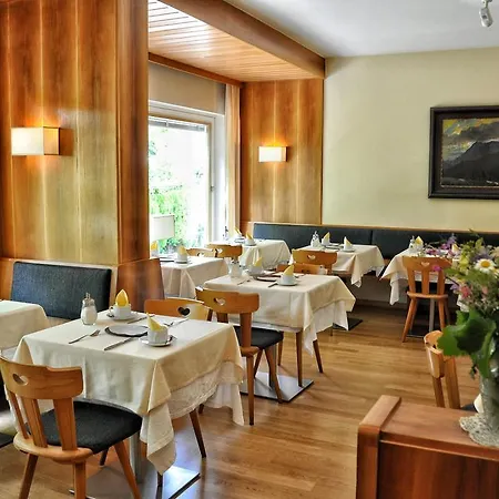 Zima Hotel 3*